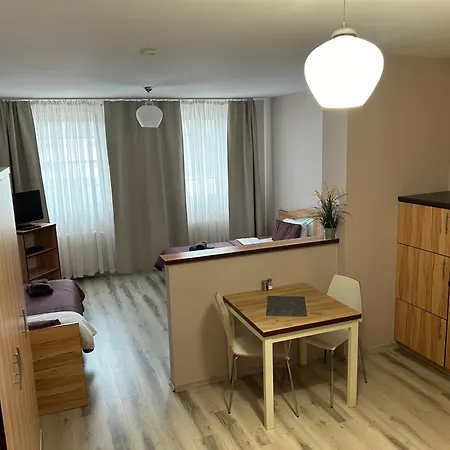 H-T-L Apartamenty Junior Nowa Sol Exterior photo