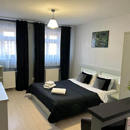 H-T-L Apartamenty Junior Nowa Sol Exterior photo